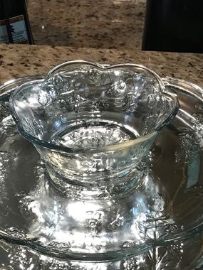 New Vintage Anchor Hocking Bowl & Platter (chips, appetizers & dip ) $25